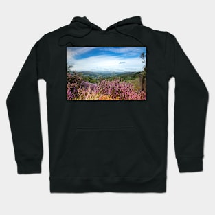 Purple heather overlooking the Hope valley, Derbyshire, UK Hoodie